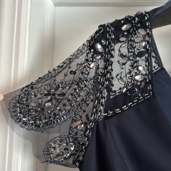 XSCAPE Lana V-Neck Beaded Flutter Sleeve Navy Gown NWT - Picture 5 of 14